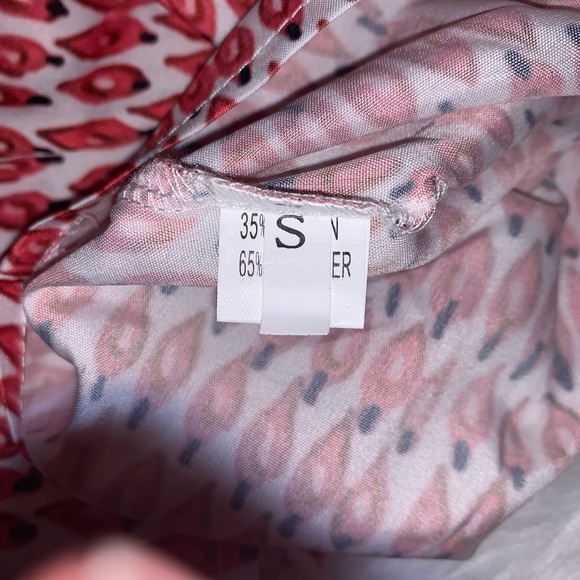 NWOT Ruffled Patterned V-Neck Tank XS - Picture 4 of 8